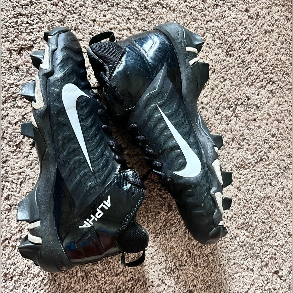 Nike football cleats size 3.5Y